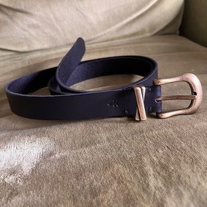 Black leather Frye belt